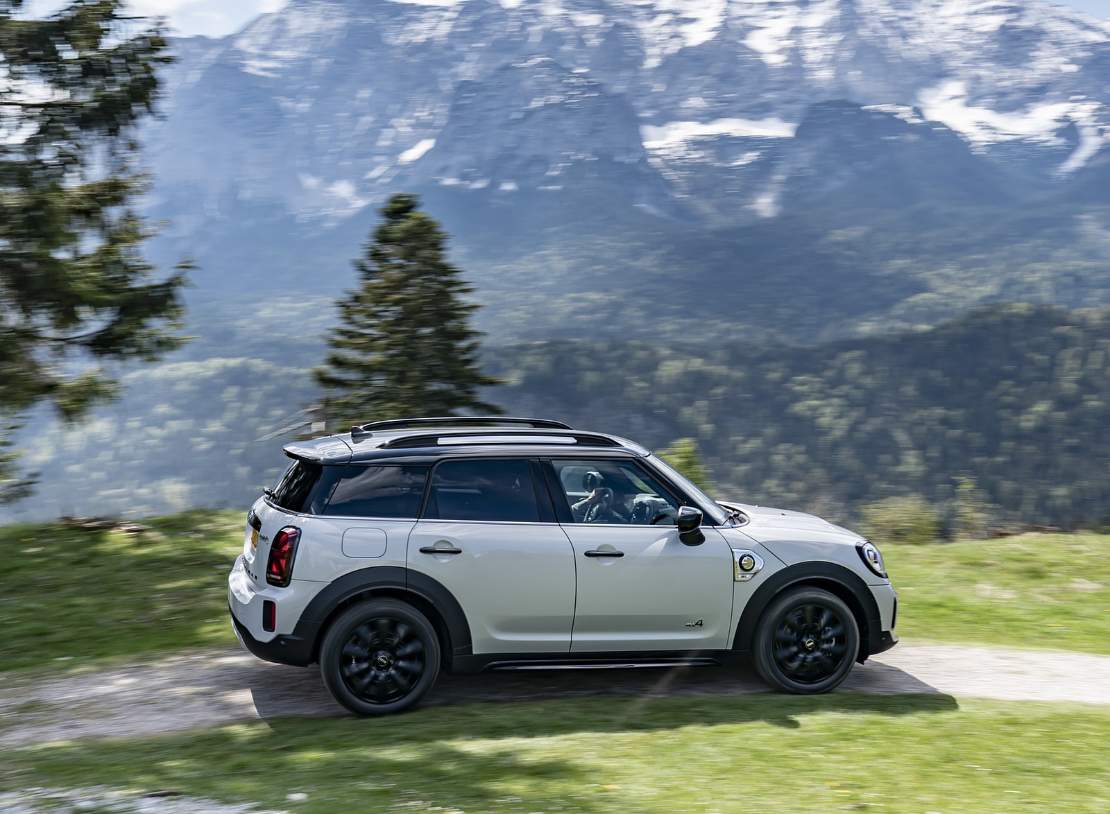 2021 MINI Countryman SE ALL4 Plug-In Hybrid Side Wallpapers #27 of 70