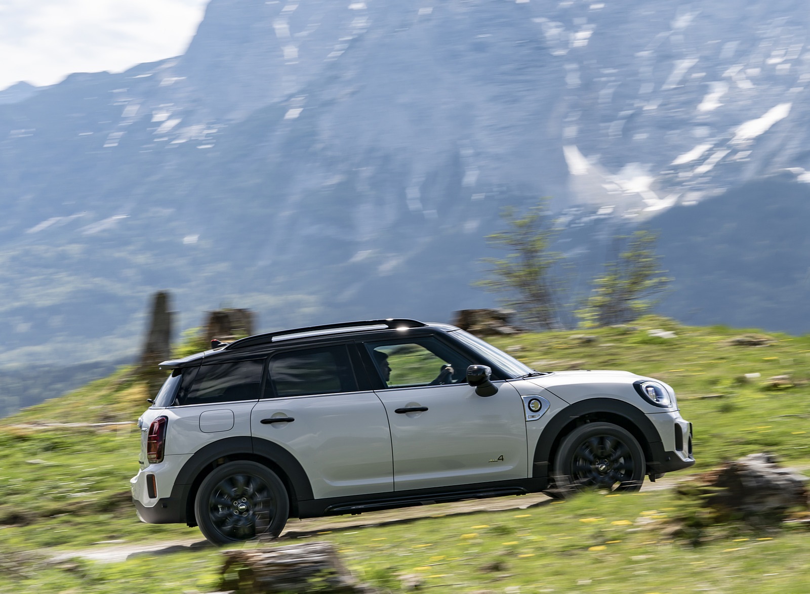 2021 MINI Countryman SE ALL4 Plug-In Hybrid Side Wallpapers #28 of 70