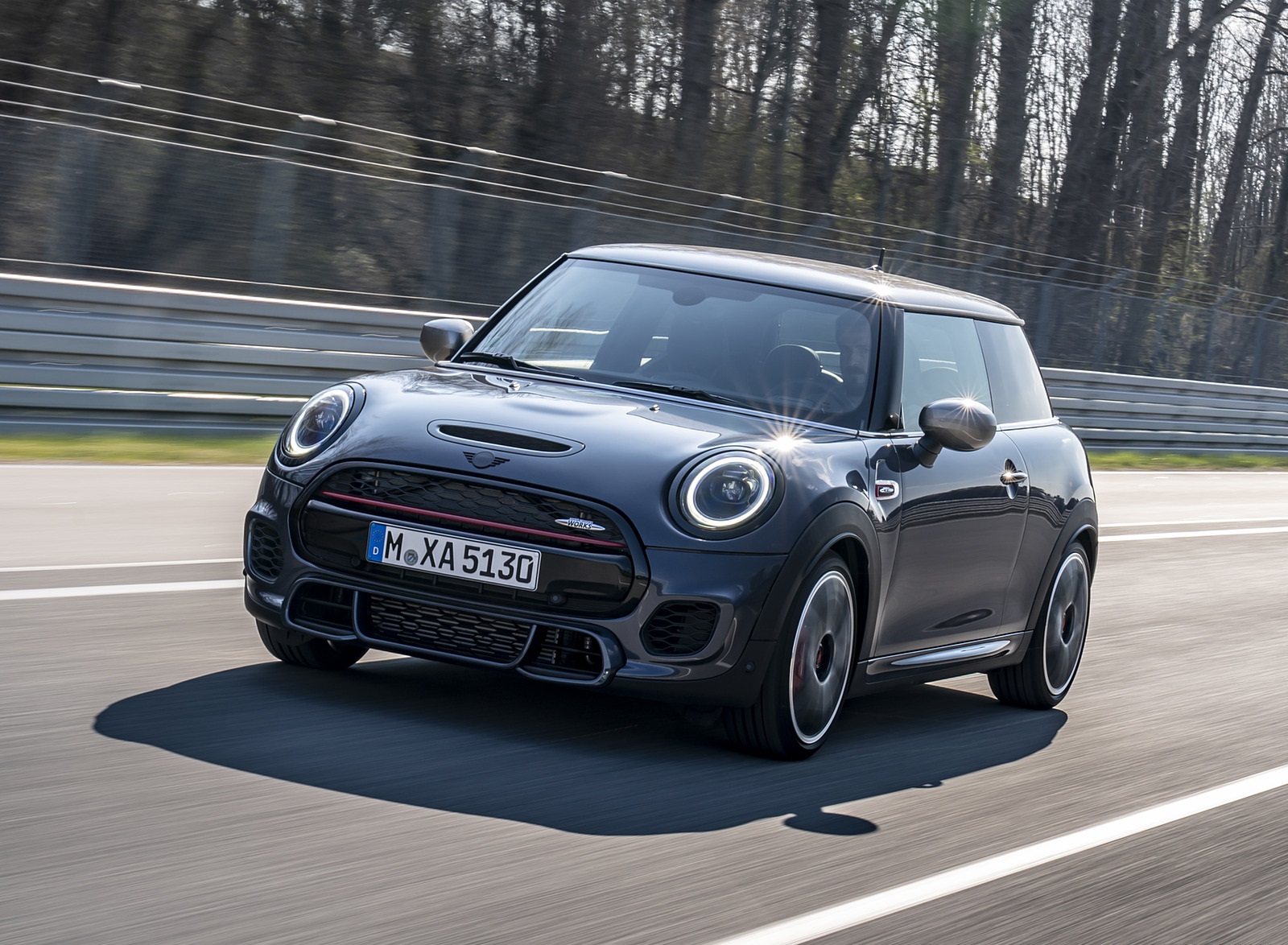 2021 MINI John Cooper Works GP Pack Front Three-Quarter Wallpapers #1 of 13