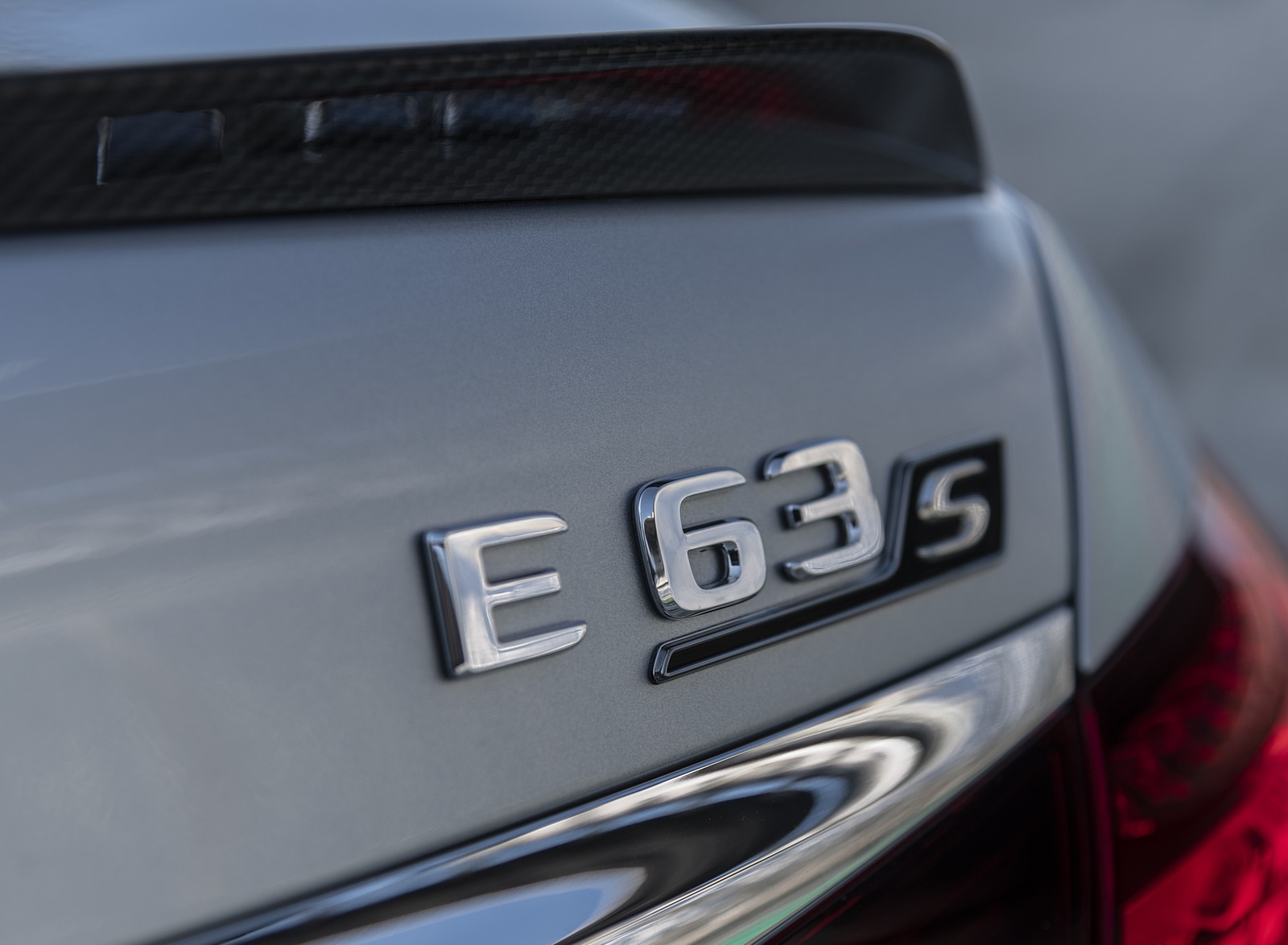 2021 Mercedes-AMG E 63 S 4MATIC+ (Color: High-Tech Silver Metallic) Badge Wallpapers #44 of 96