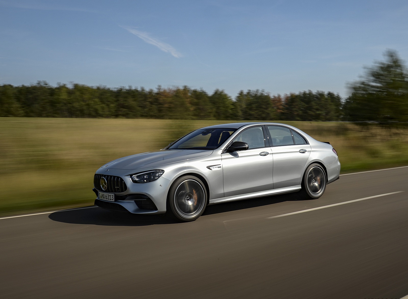 2021 Mercedes-AMG E 63 S 4MATIC+ (Color: High-Tech Silver Metallic) Front Three-Quarter Wallpapers (3)