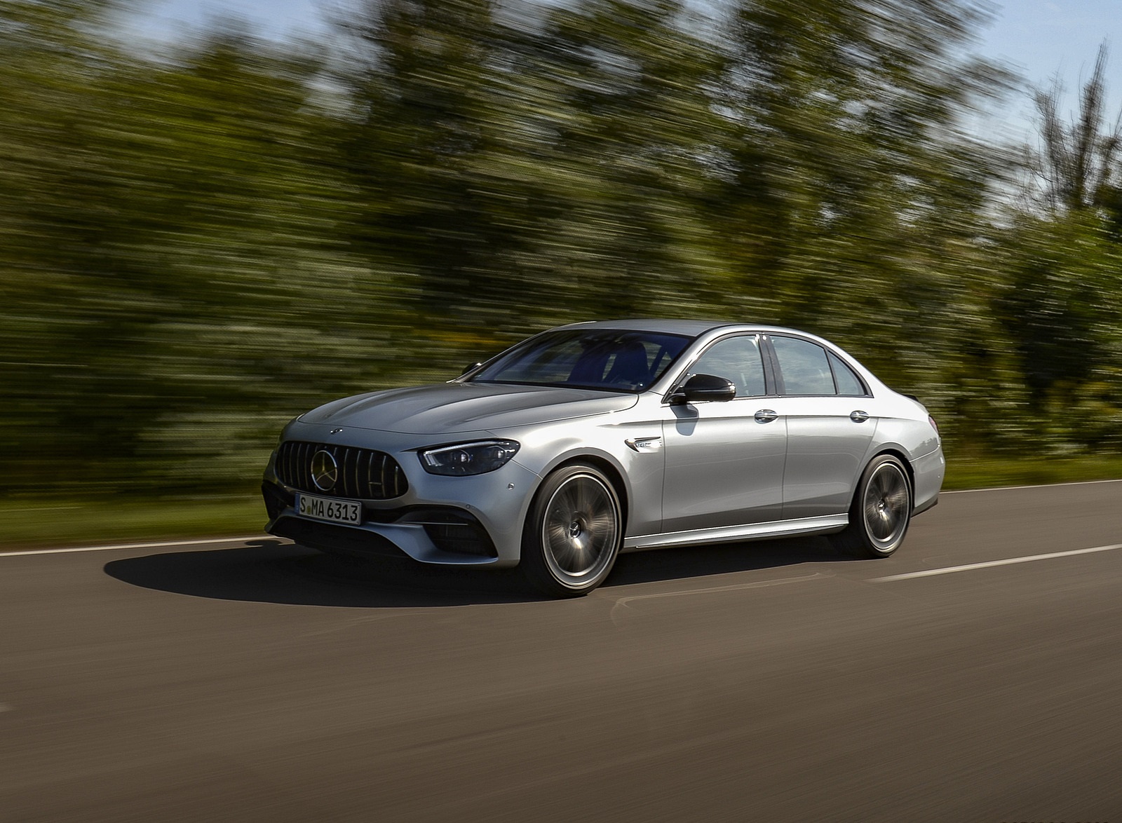 2021 Mercedes-AMG E 63 S 4MATIC+ (Color: High-Tech Silver Metallic) Front Three-Quarter Wallpapers (8)