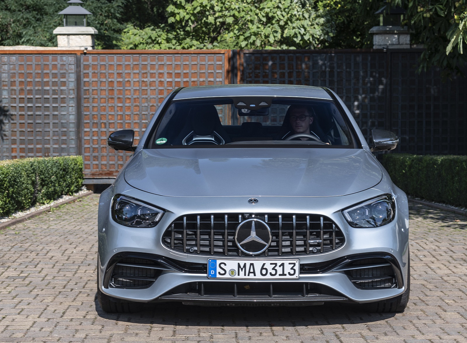 2021 Mercedes-AMG E 63 S 4MATIC+ (Color: High-Tech Silver Metallic) Front Wallpapers #24 of 96
