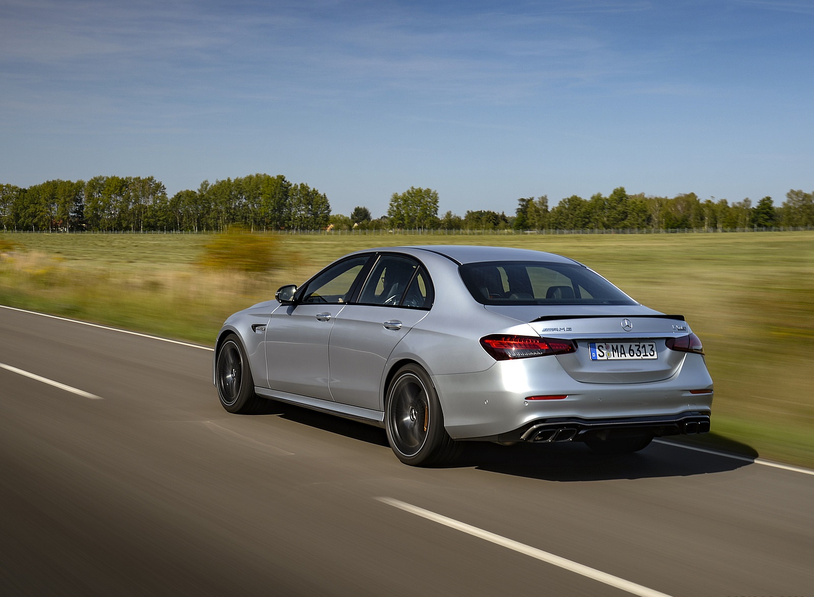 2021 Mercedes-AMG E 63 S 4MATIC+ (Color: High-Tech Silver Metallic) Rear Three-Quarter Wallpapers (10)