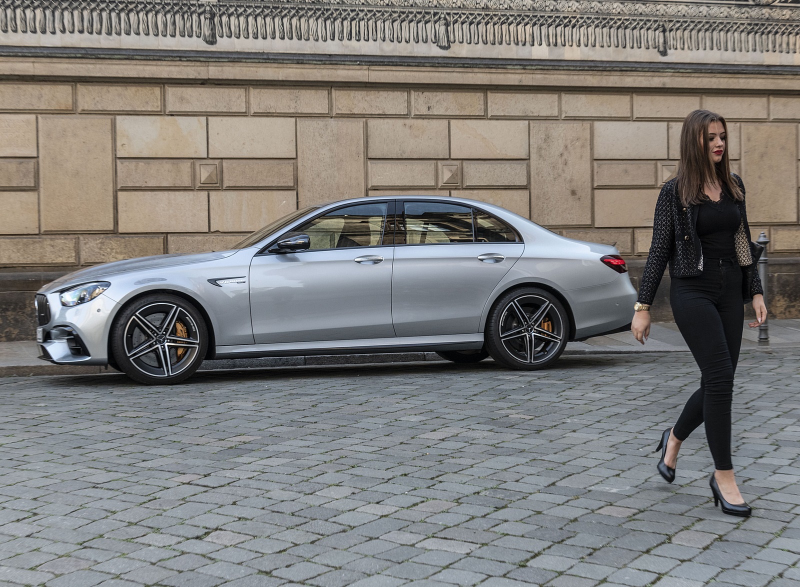 2021 Mercedes-AMG E 63 S 4MATIC+ (Color: High-Tech Silver Metallic) Side Wallpapers #29 of 96