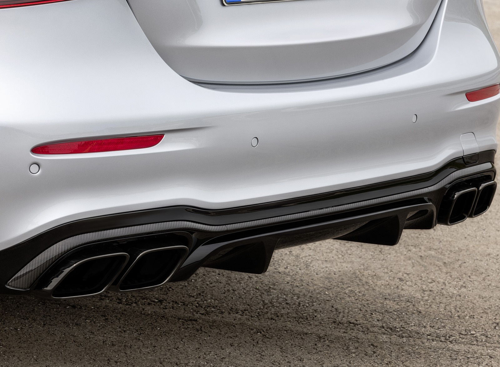 2021 Mercedes-AMG E 63 S (Color: Hightech Silver Metallic) Exhaust Wallpapers #93 of 96