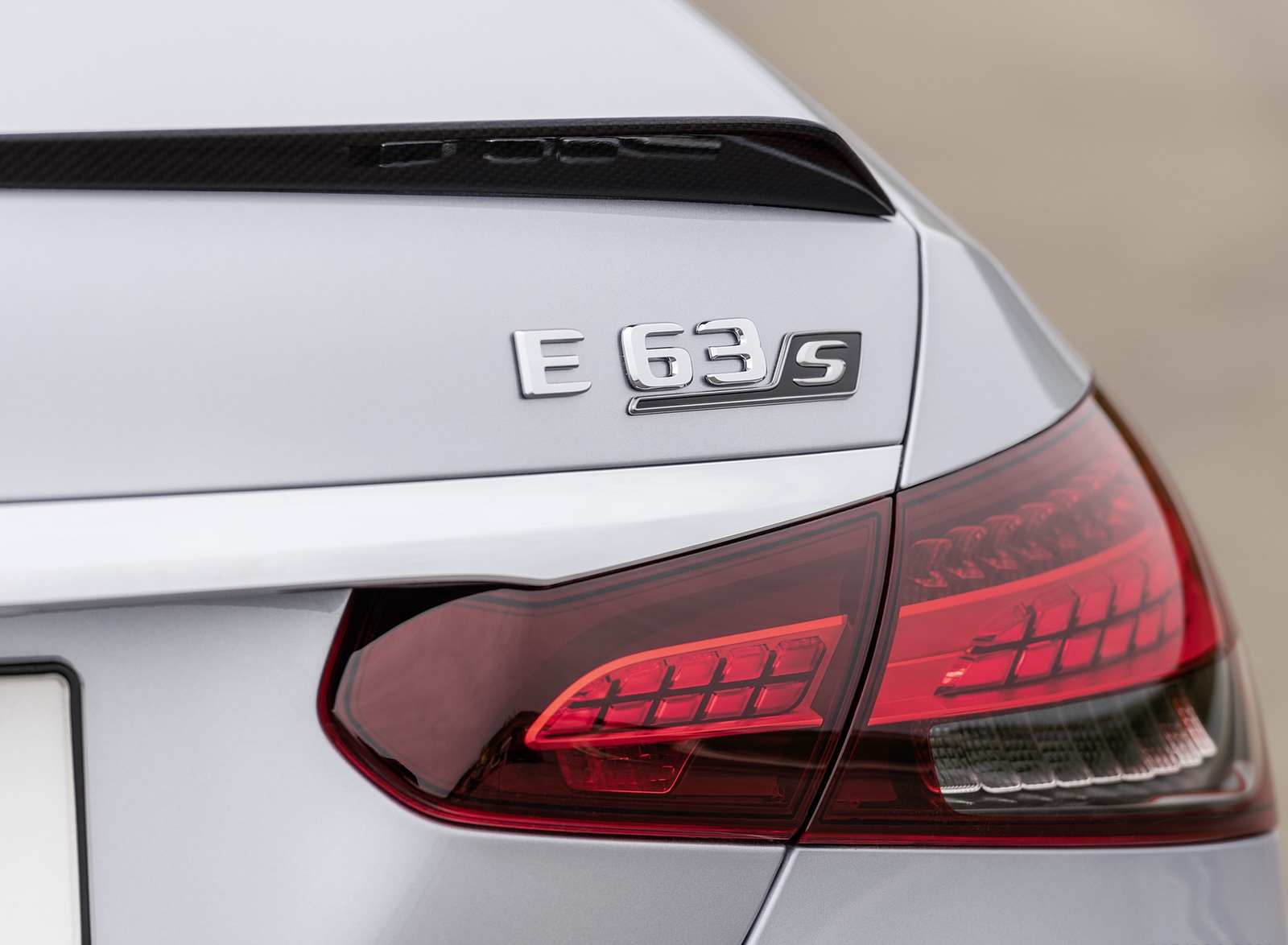 2021 Mercedes-AMG E 63 S (Color: Hightech Silver Metallic) Tail Light Wallpapers #91 of 96