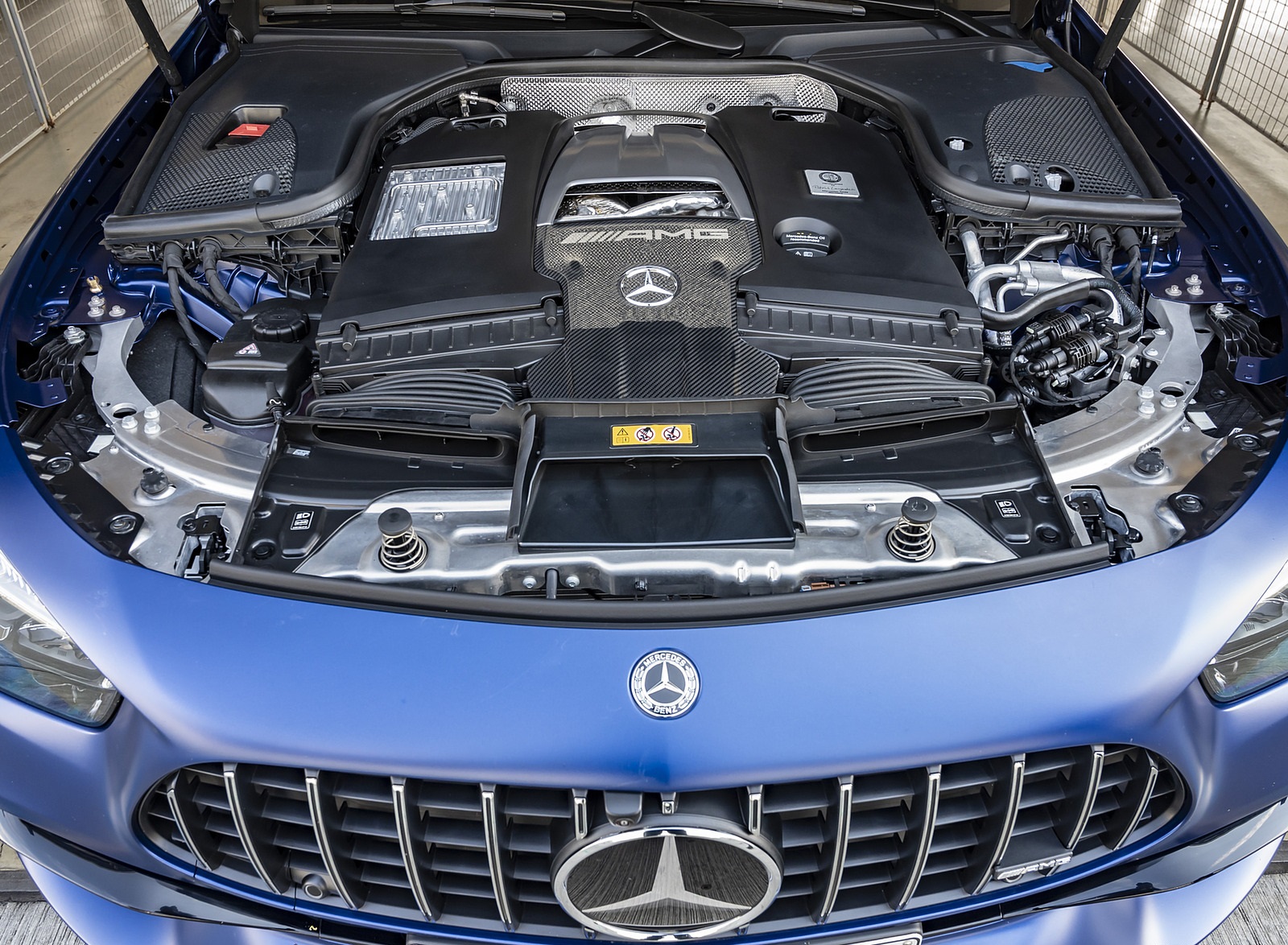 2021 Mercedes-AMG E 63 S Estate 4MATIC+ (Color: Designo Magno Brilliant Blue) Engine Wallpapers #51 of 95