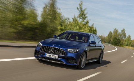 2021 Mercedes-AMG E 63 S Estate 4MATIC+ (Color: Designo Magno Brilliant Blue) Front Three-Quarter Wallpapers 450x275 (1)