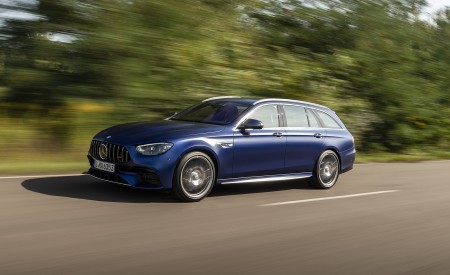 2021 Mercedes-AMG E 63 S Estate 4MATIC+ (Color: Designo Magno Brilliant Blue) Front Three-Quarter Wallpapers 450x275 (6)