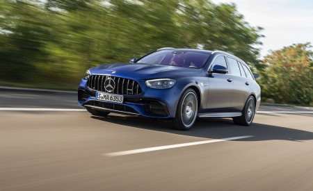 2021 Mercedes-AMG E 63 S Estate 4MATIC+ (Color: Designo Magno Brilliant Blue) Front Three-Quarter Wallpapers 450x275 (7)