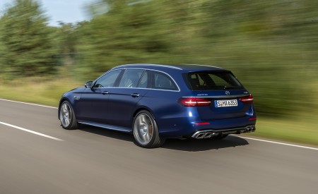 2021 Mercedes-AMG E 63 S Estate 4MATIC+ (Color: Designo Magno Brilliant Blue) Rear Three-Quarter Wallpapers 450x275 (10)