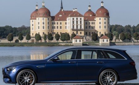 2021 Mercedes-AMG E 63 S Estate 4MATIC+ (Color: Designo Magno Brilliant Blue) Side Wallpapers 450x275 (30)