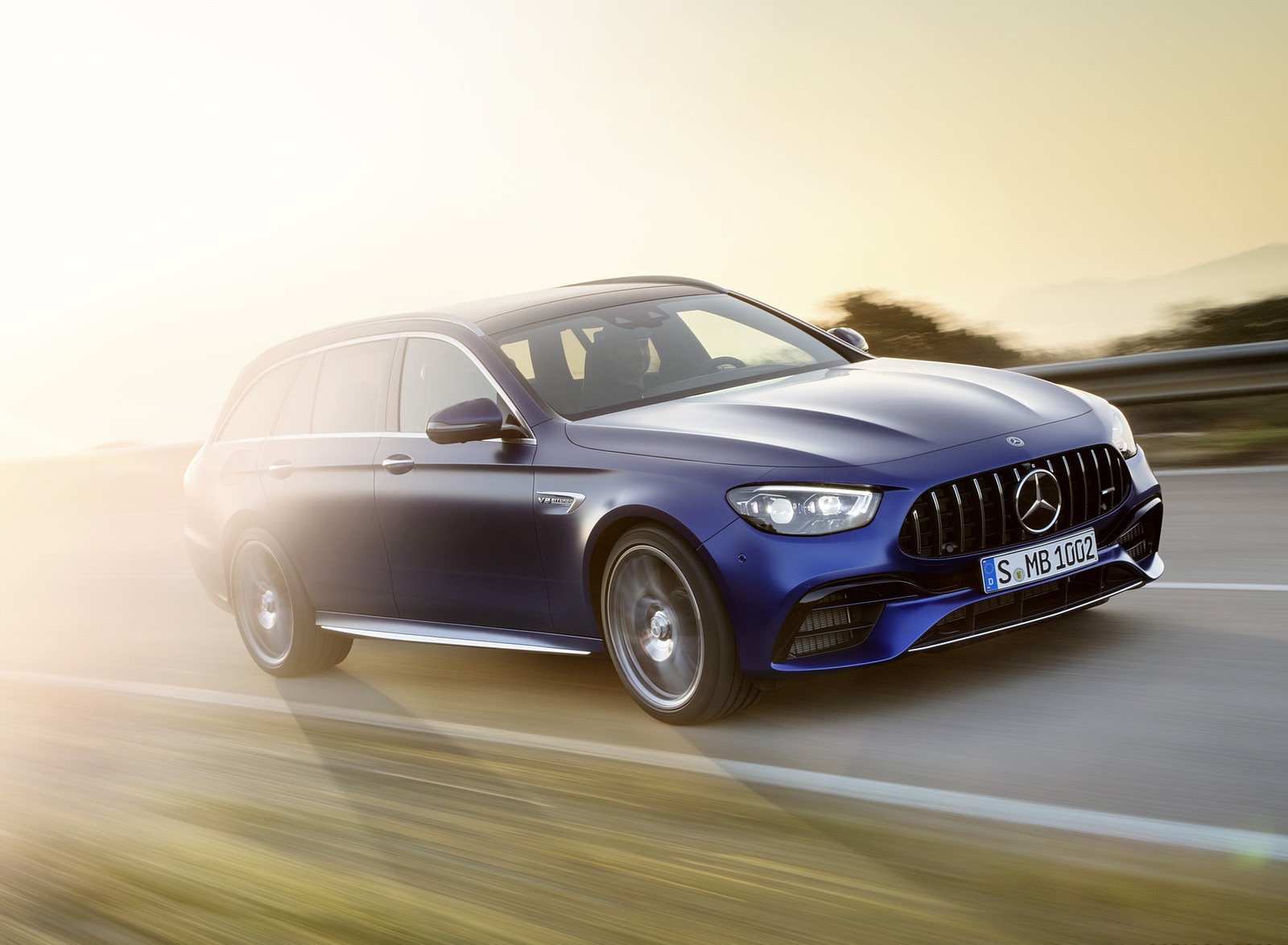 2021 Mercedes-AMG E 63 S Estate (Color: Brilliant Blue Magno) Front Three-Quarter Wallpapers #76 of 95