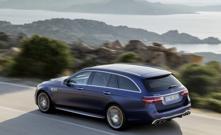 2021 Mercedes-AMG E 63 S Estate (Color: Brilliant Blue Magno) Rear Three-Quarter Wallpapers 450x275 (77)