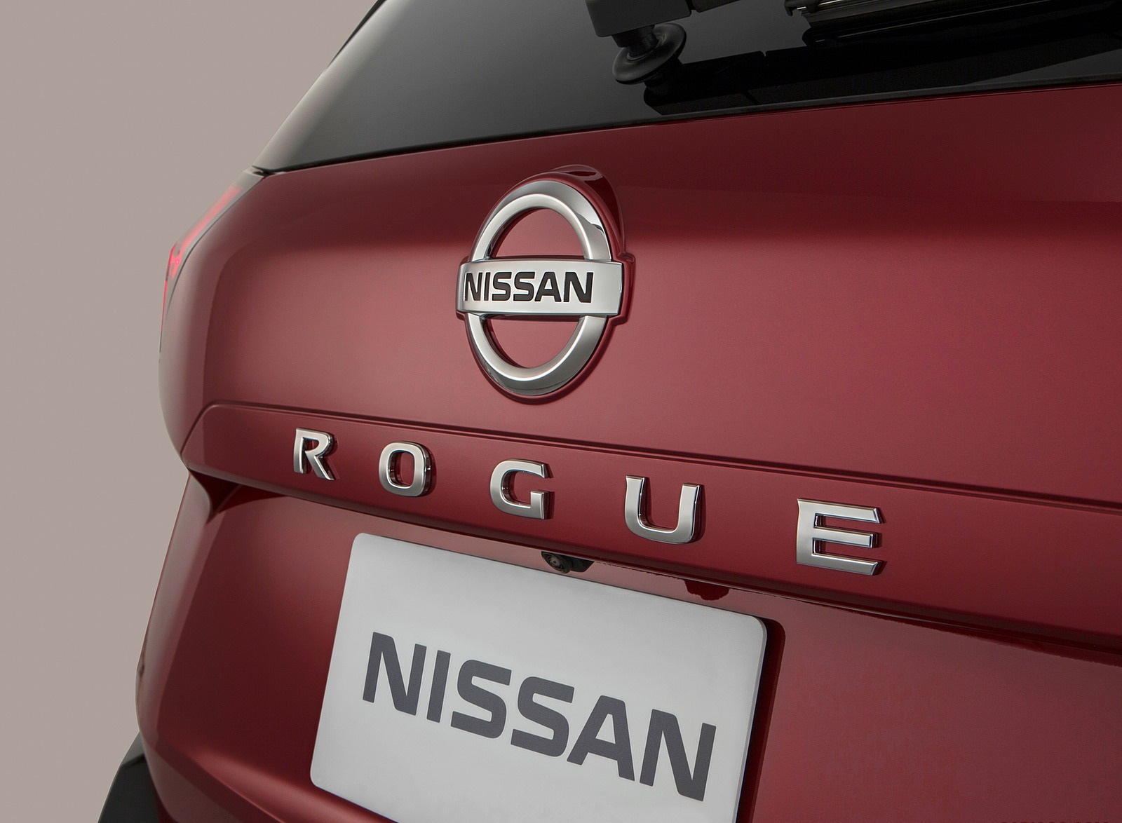2021 Nissan Rogue Platinum AWD Badge Wallpapers #41 of 70