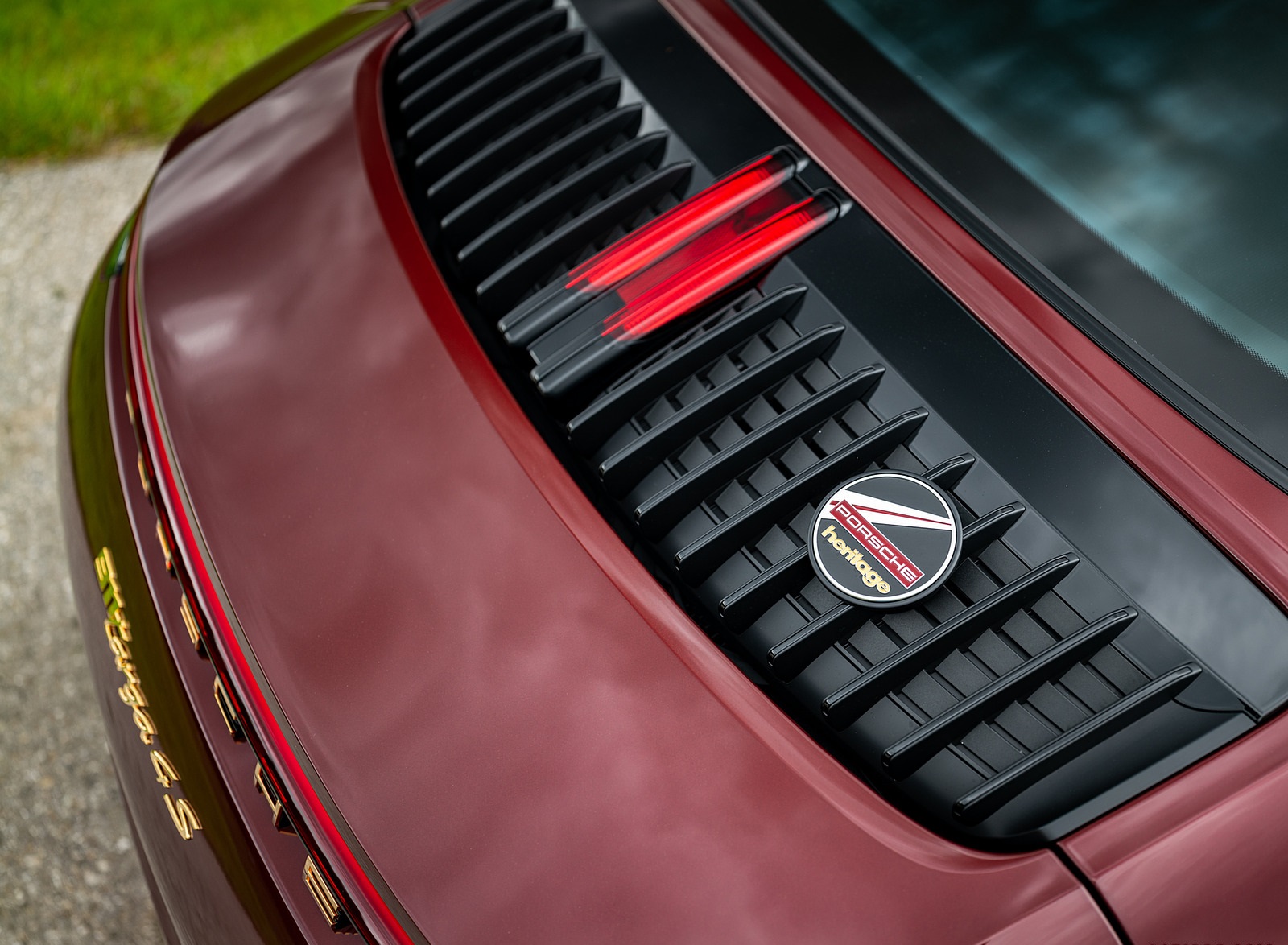 2021 Porsche 911 Targa 4S Heritage Design Edition (Color: Cherry Metallic) Detail Wallpapers #48 of 82