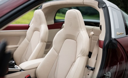 2021 Porsche 911 Targa 4S Heritage Design Edition (Color: Cherry Metallic) Interior Seats Wallpapers 450x275 (70)