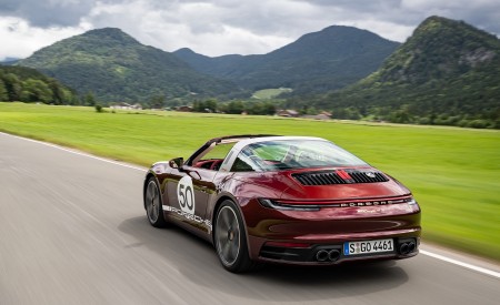 2021 Porsche 911 Targa 4S Heritage Design Edition (Color: Cherry Metallic) Rear Three-Quarter Wallpapers 450x275 (4)