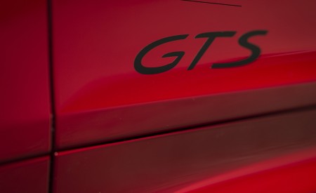 2021 Porsche Cayenne GTS (Color: Carmine Red) Badge Wallpapers 450x275 (25)