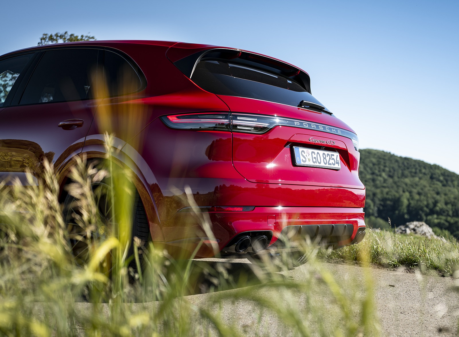2021 Porsche Cayenne GTS (Color: Carmine Red) Detail Wallpapers #21 of 84