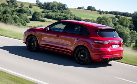 2021 Porsche Cayenne GTS (Color: Carmine Red) Rear Three-Quarter Wallpapers 450x275 (7)