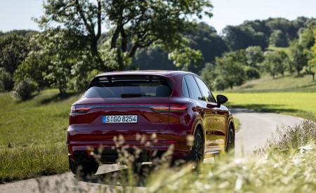 2021 Porsche Cayenne GTS (Color: Carmine Red) Rear Wallpapers 450x275 (16)