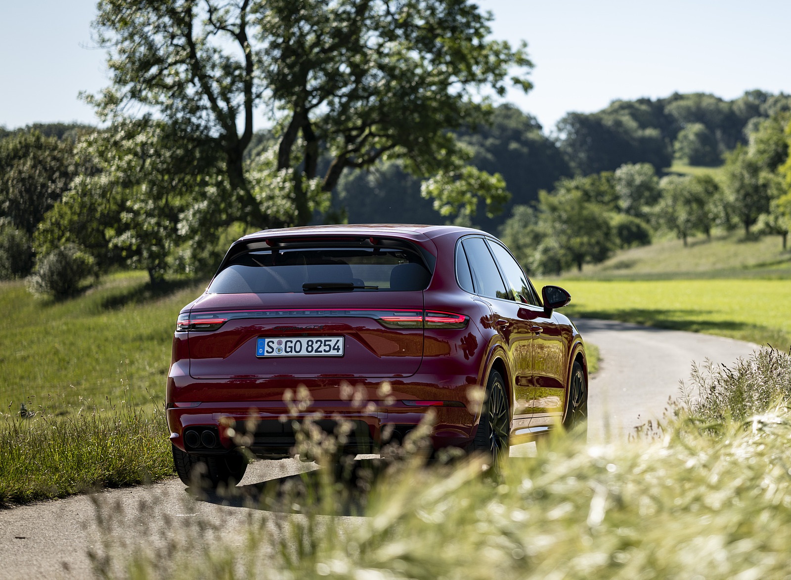 2021 Porsche Cayenne GTS (Color: Carmine Red) Rear Wallpapers #16 of 84