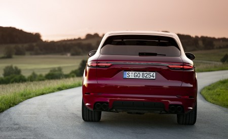 2021 Porsche Cayenne GTS (Color: Carmine Red) Rear Wallpapers 450x275 (17)