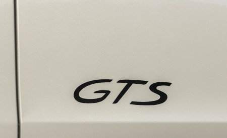 2021 Porsche Cayenne GTS (Color: Sechura Beige Metallic) Badge Wallpapers 450x275 (69)