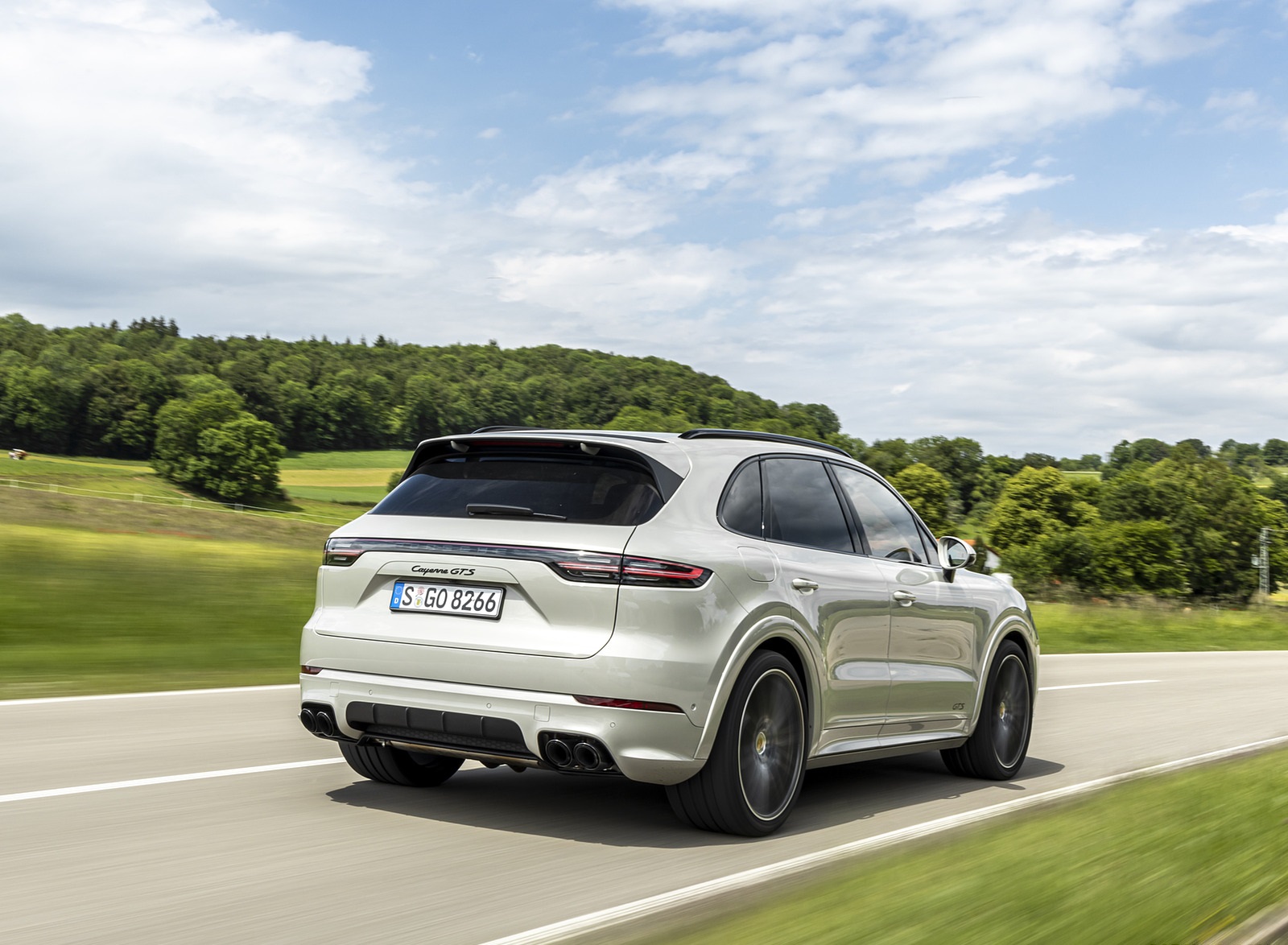 2021 Porsche Cayenne GTS (Color: Sechura Beige Metallic) Rear Three-Quarter Wallpapers #49 of 84