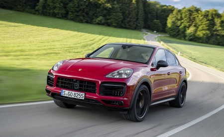 2021 Porsche Cayenne GTS Coupe (Color: Carmine Red) Front Three-Quarter Wallpapers 450x275 (2)