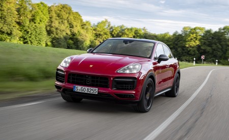 2021 Porsche Cayenne GTS Coupe (Color: Carmine Red) Front Wallpapers 450x275 (5)