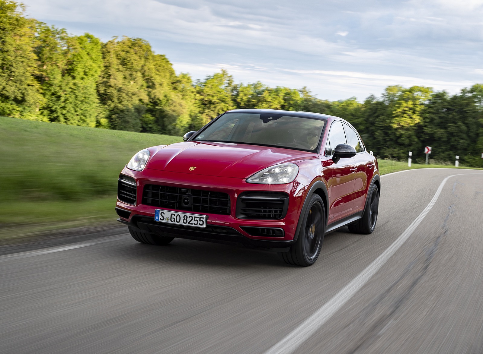 2021 Porsche Cayenne GTS Coupe (Color: Carmine Red) Front Wallpapers (5)