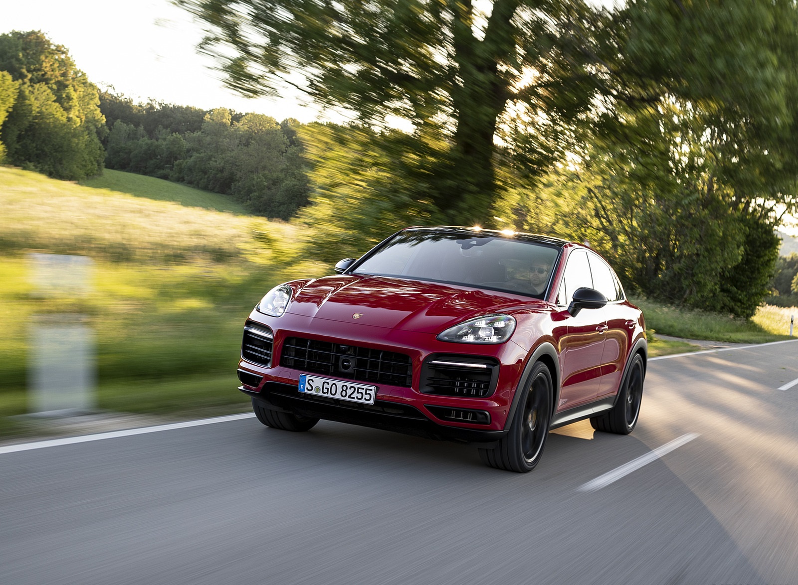 2021 Porsche Cayenne GTS Coupe (Color: Carmine Red) Front Wallpapers #8 of 121