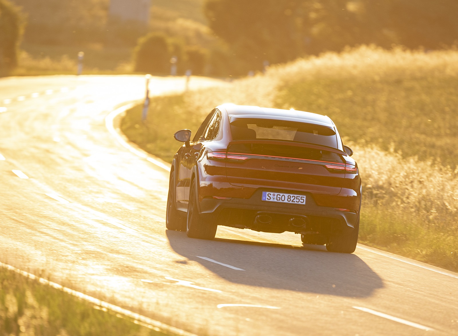 2021 Porsche Cayenne GTS Coupe (Color: Carmine Red) Rear Wallpapers #16 of 121