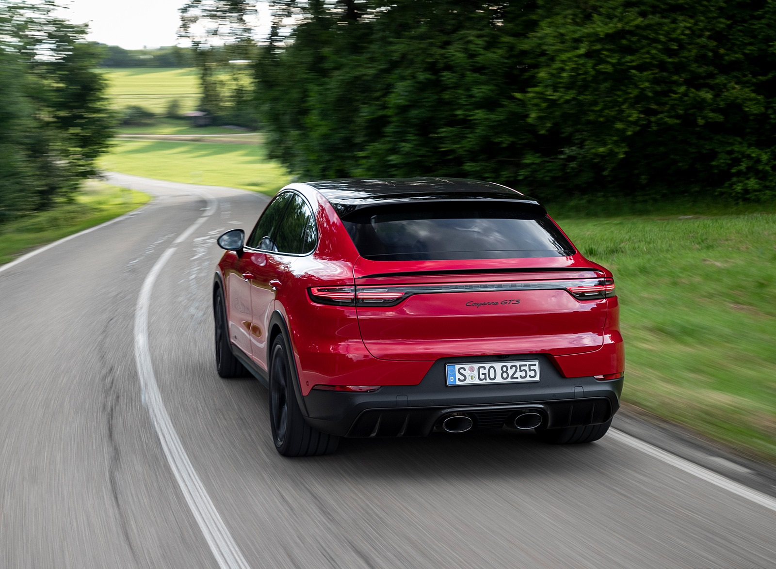 2021 Porsche Cayenne GTS Coupe (Color: Carmine Red) Rear Wallpapers #11 of 121