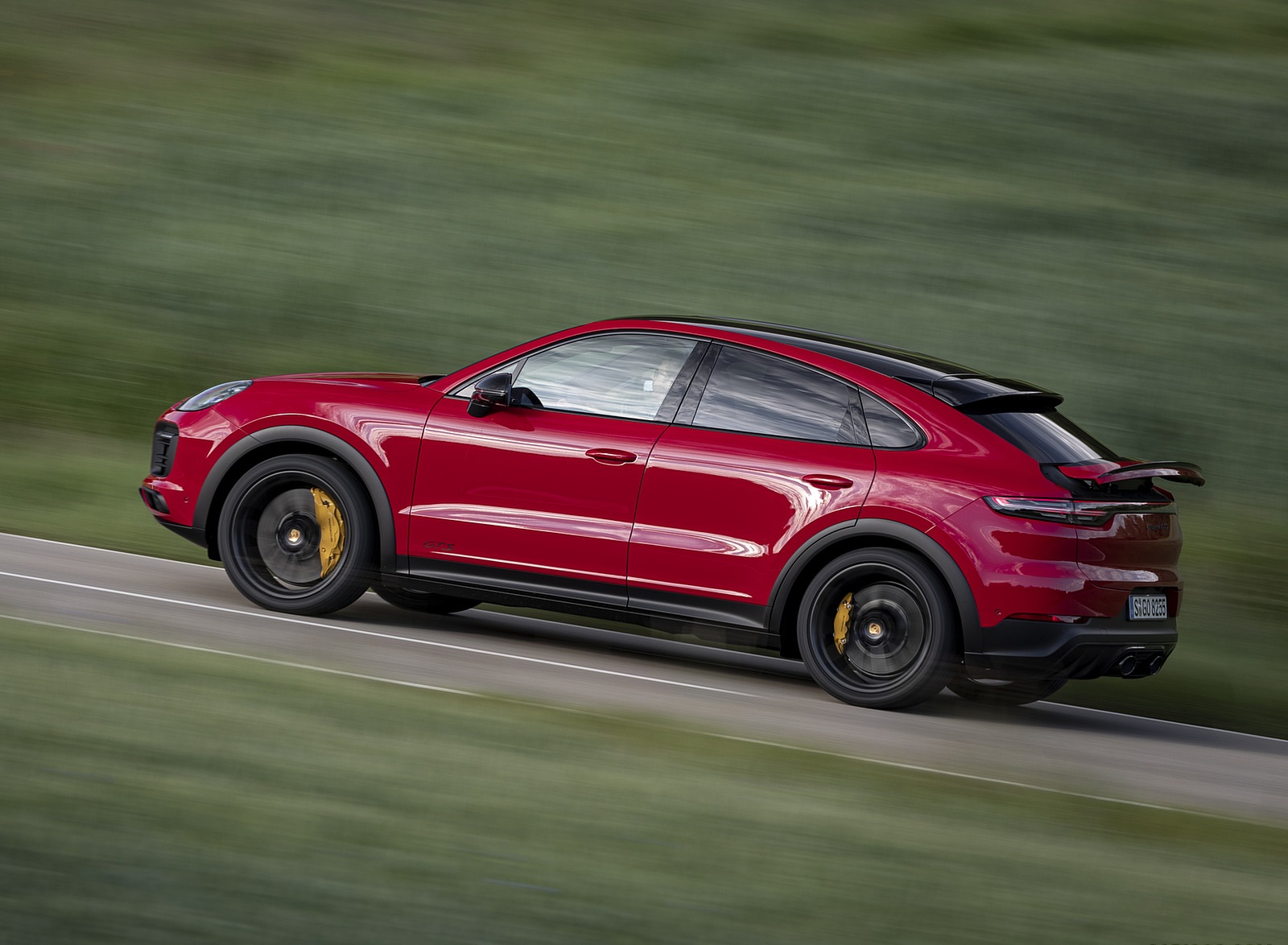 2021 Porsche Cayenne GTS Coupe (Color: Carmine Red) Side Wallpapers #23 of 121