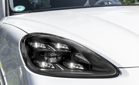 2021 Porsche Cayenne GTS Coupe (Color: Crayon) Headlight Wallpapers 450x275 (99)
