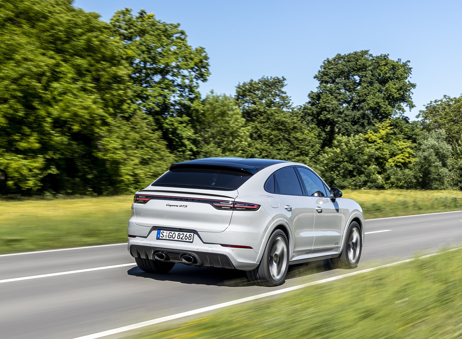 2021 Porsche Cayenne GTS Coupe (Color: Crayon) Rear Three-Quarter Wallpapers #61 of 121