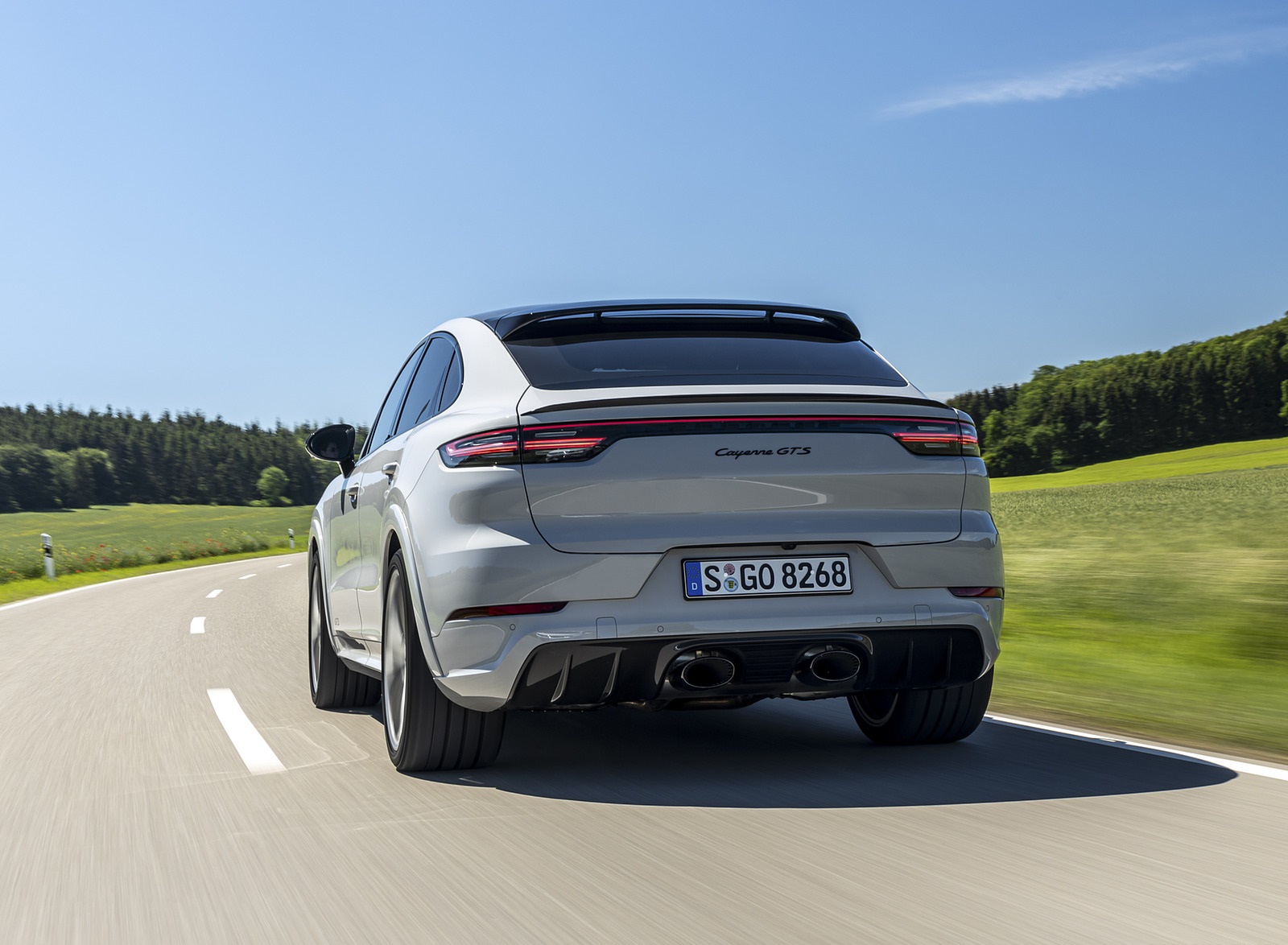2021 Porsche Cayenne GTS Coupe (Color: Crayon) Rear Wallpapers #63 of 121