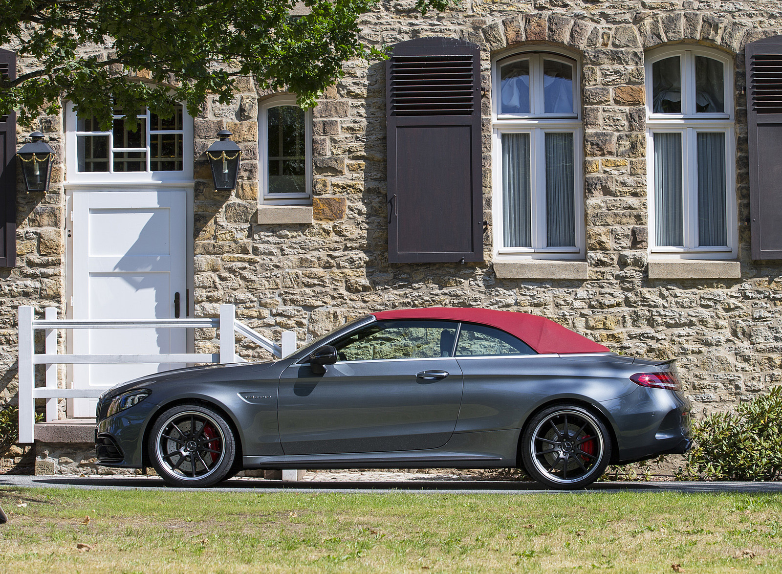2019 Mercedes-AMG C 63 S Cabrio Side Wallpapers #32 of 74