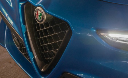 2020 Alfa Romeo Stelvio Quadrifoglio Grill Wallpapers 450x275 (40)