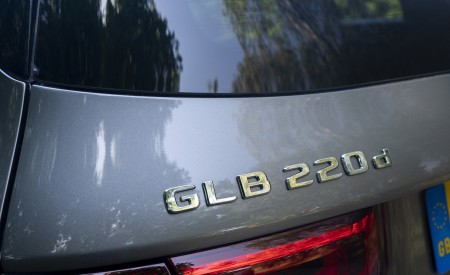 2020 Mercedes-Benz GLB 220d (UK-Spec) Badge Wallpapers 450x275 (47)