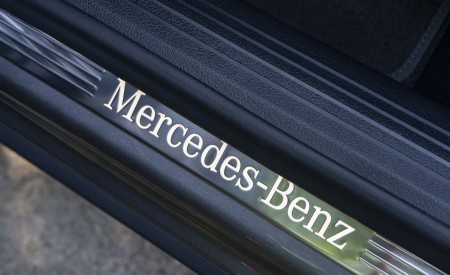 2020 Mercedes-Benz GLB 220d (UK-Spec) Door Sill Wallpapers 450x275 (49)