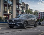 2020 Mercedes-Benz GLB 220d (UK-Spec) Front Three-Quarter Wallpapers 150x120 (41)