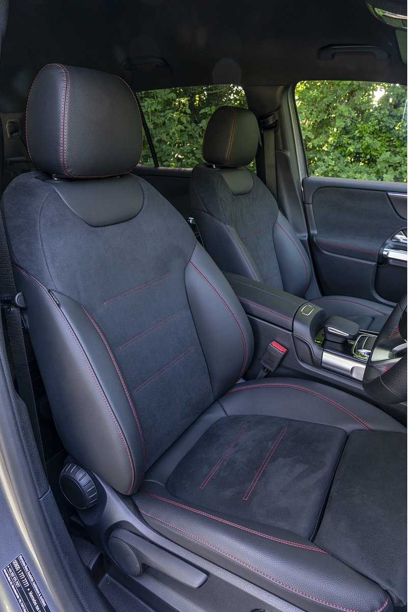 2020 Mercedes-Benz GLB 220d (UK-Spec) Interior Front Seats Wallpapers #64 of 72
