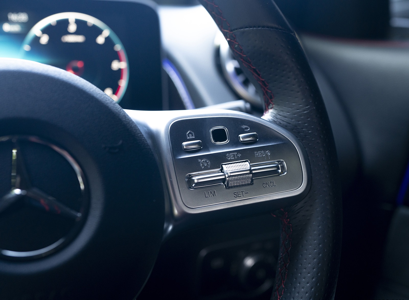 2020 Mercedes-Benz GLB 220d (UK-Spec) Interior Steering Wheel Wallpapers #59 of 72