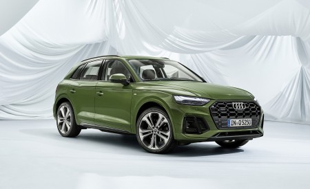 2021 Audi Q5 (Color: District Green) Front Three-Quarter Wallpapers 450x275 (19)