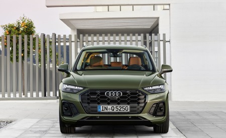 2021 Audi Q5 (Color: District Green) Front Wallpapers 450x275 (7)